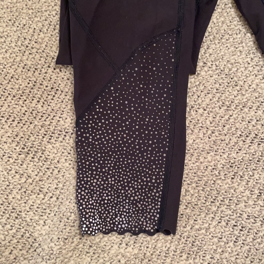 Lulu - Picture 2 of 2